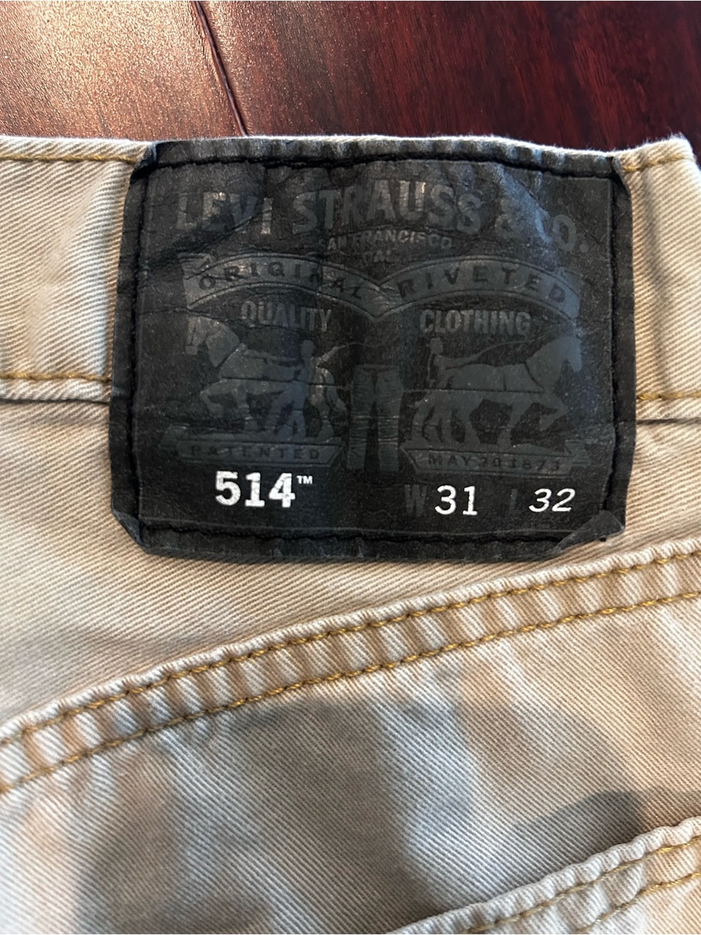 Levi's 514 Straight Jeans - Tan with Black Patch
